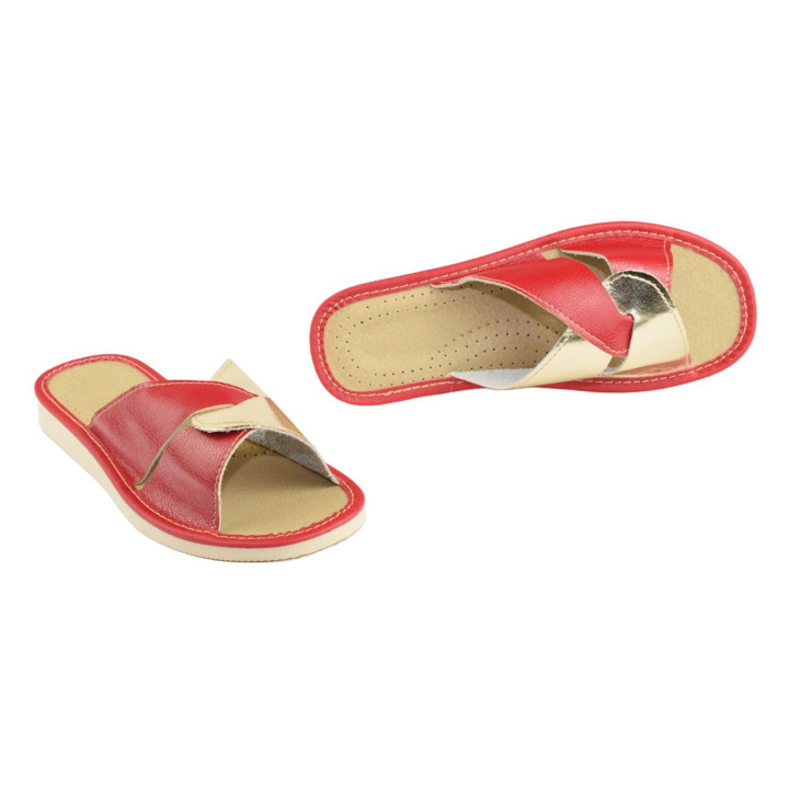 Geflochtene Damenschuhe, Damenschuhe in verschiedenen Farbkombinationen