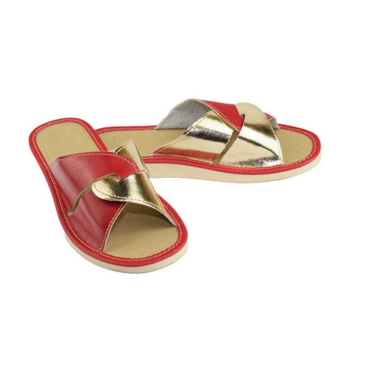 Geflochtene Damenschuhe, Damenschuhe in verschiedenen Farbkombinationen