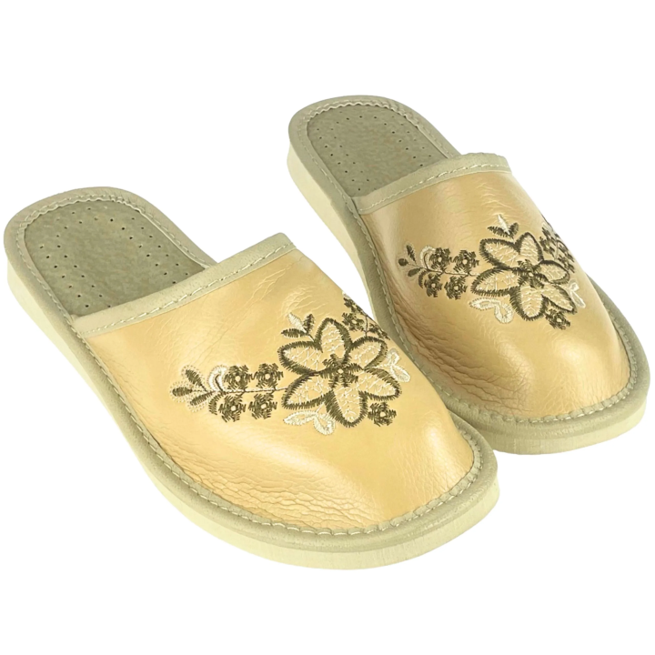 Geschlossene, beige Damenslipper mit Blumenmotiven, bequeme Damenslipper