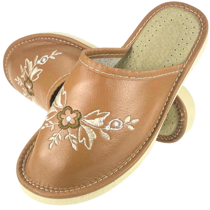 Geschlossene, braune Damenslipper mit Blumenmotiven, bequeme Damenslipper