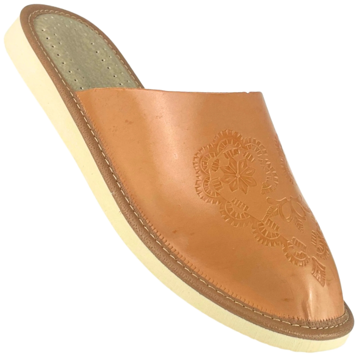 Geschlossene Damenschuhe in natürlichem Braun