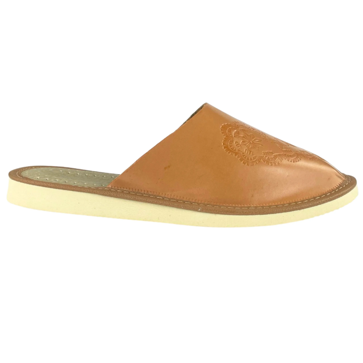 Geschlossene Damenschuhe in natürlichem Braun