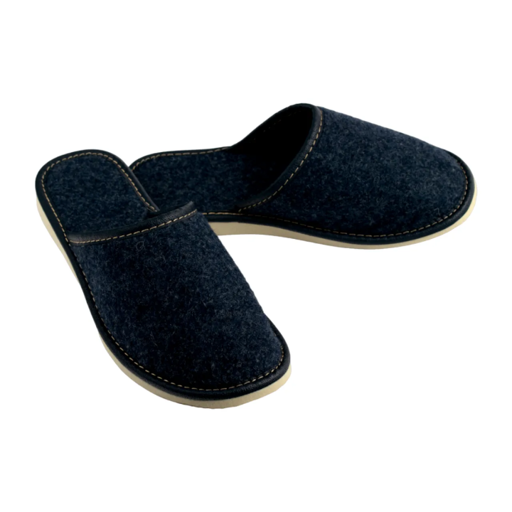 Geschlossene Damenslipper aus Naturfilz, Slipper aus 100 % Wolle