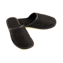 Geschlossene Filzpantoffeln für Damen aus natürlichen Materialien