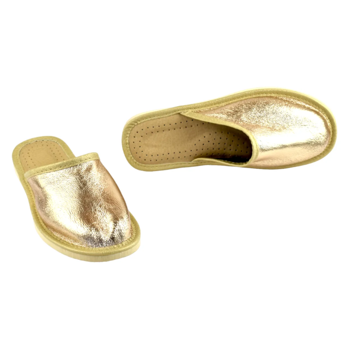 Goldene Damenschuhe mit Obermaterial aus Glattleder