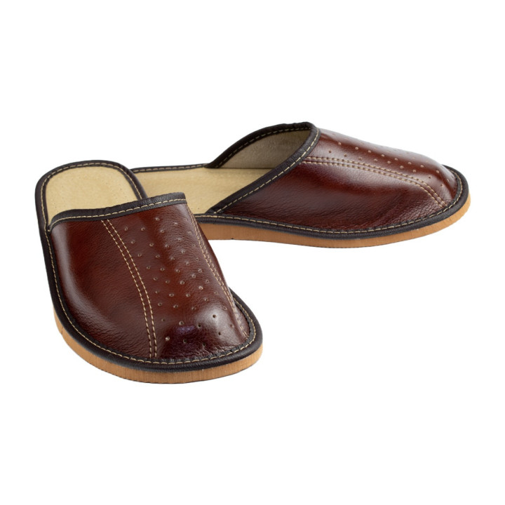 Braune Herrenslipper, braune Herrenhausschuhe