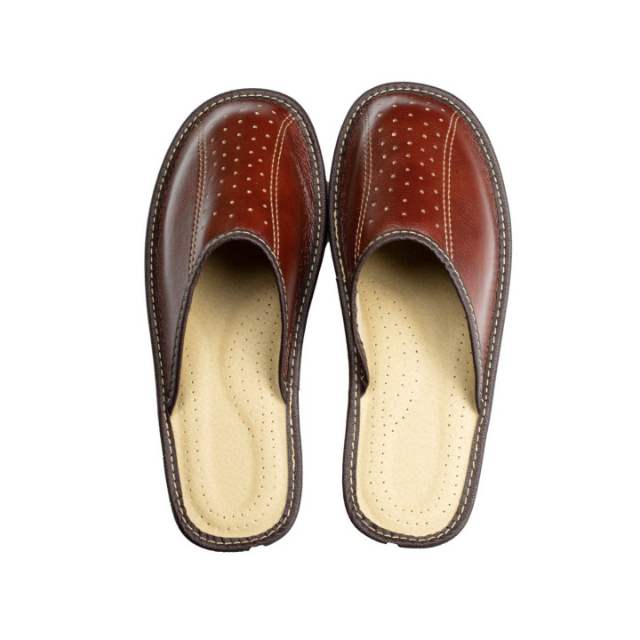 Braune Herrenslipper, braune Herrenhausschuhe