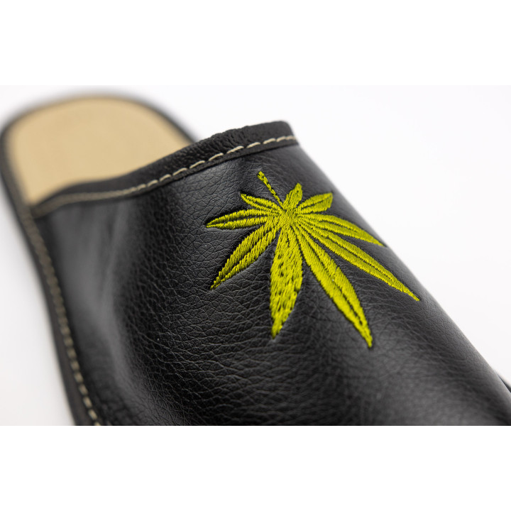 Lustige Herrenslipper, schwarze Hausschuhe „Zioło“