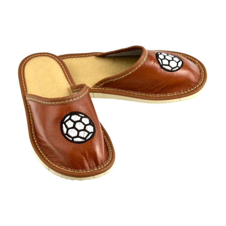 Braune Jungen-Hausschuhe mit Ballmotiv, Kinderschuhe